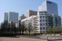 La tour Neuilly à la Défense à Paris.