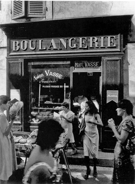 WILLY-RONIS-2395-Boulangerie-L-Isle-sur-la-Sorgue-Vaucluse-1979