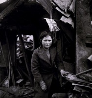 toni-frissell-4  Battersea incident, England, January 1945