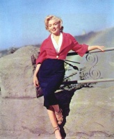 Marilyn Monroe on set of 'Niagara' , 1952