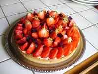 tarte aux fraises et confit de fruits rouges