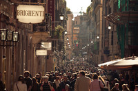 crowd_in_roma