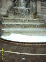 75005 Place Saint-Michel , mousse dans la fontaine
