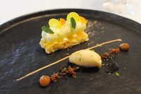 Thierry-Drapeau-Tarte citron meringuée revisitée, citron confit, sablé aux baies de genièvre