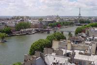 La Seine devant la Tour Eiffel, vue de la Samaritaine à Paris-