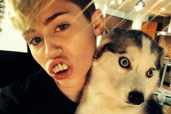 Miley-Cyrus-false-teeth-9C