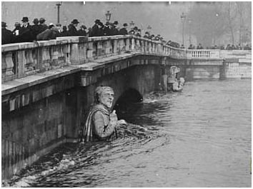 France,Paris , pont de l'alma (crue 1910)