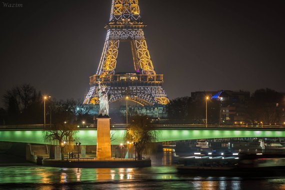 Paris , tour eiffet de nuit