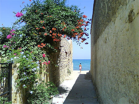 Crete, kalyves