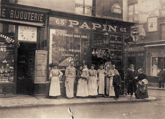 75006 a boucherie Papin, 63 rue Dauphine, au coin avec la rue de Buci, vers 1905