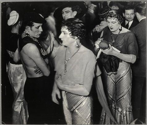 Brassaï, Le bal des invertis au “Magic-City”, rue Cognacq-Jay, 1932