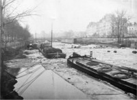 La Seine, entre le pont Saint-Michel et le Pont-Neuf, sous la glace en 1879-