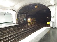 Pö , métro Rue des Boulets