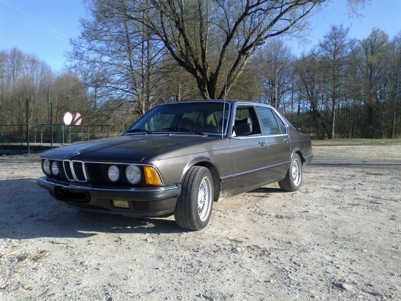 BMW728 6cyl.    1986