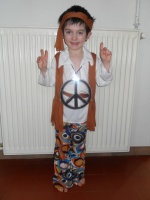 Clément déguisé en Hippie