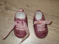 chaussons roses 6 mois