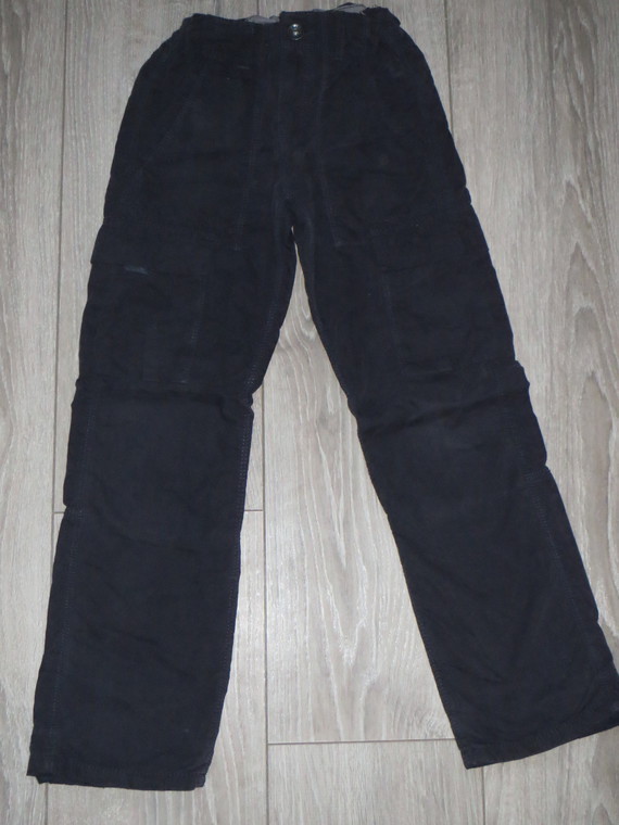 2€ okaidi pantalon gris foncé 9a (132cm)