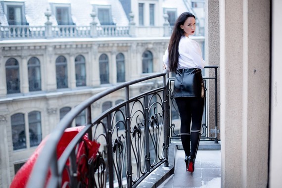Luxusblogger-Berlin-Fashionblogger-Modeblog-elegant-Minirock-Designer-High-Heels-Louboutin-007