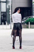 Luxusblog-Vanessa-Pur-Modebloggerin-Fashionbloggerin-Duesseldorf-Lederhotpants-003