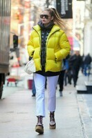 doutzen-kroes-wears-a-bright-yellow-puffer-jacket-while-out-in-new-york-city-250119_2