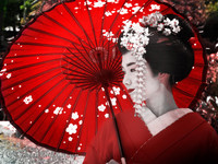 geisha-ombrellerouge