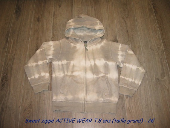 Sweat zippé ACTIVE WEAR T10 ans (indiqué 8 ans mais taille grand)  - 2€