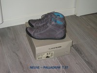 Chaussures NEUVE -- PALLADIUM  T-37 -- 30€