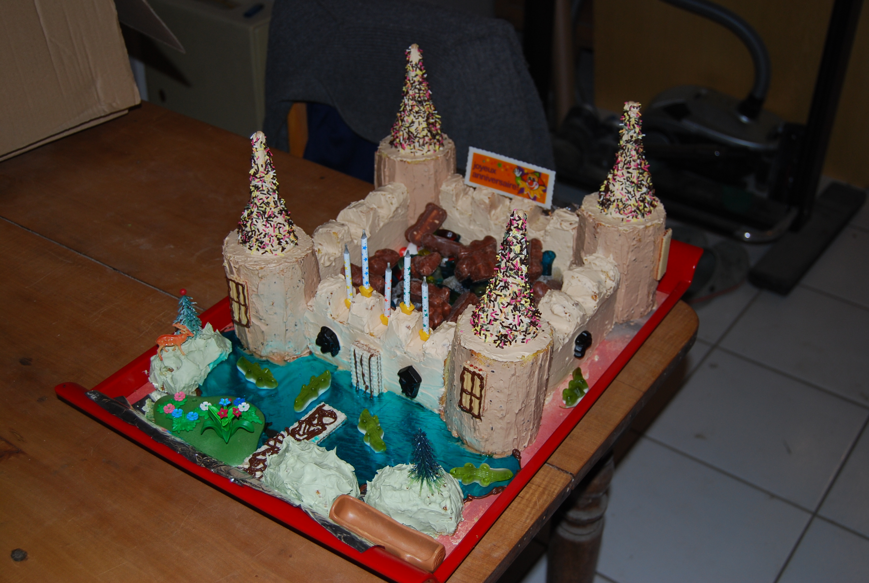 Idees Deco Pour Les Gateaux D Anniversaire Art De La Table