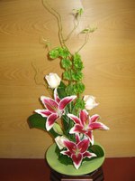 ikebana-exquisite-japanese-flower-arrangements-ikebana-flower-arrangement-images