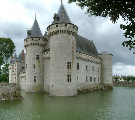 3aChateau de Sully sur Loire 45 Loiret