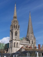 10 Chartres la cathédrale les clochers