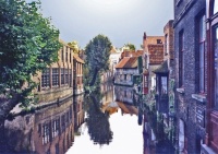 Bruges canal & musée Memling