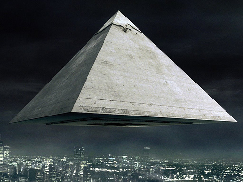 la pyramide au-dessus de New-York dans Immortal ad vitam