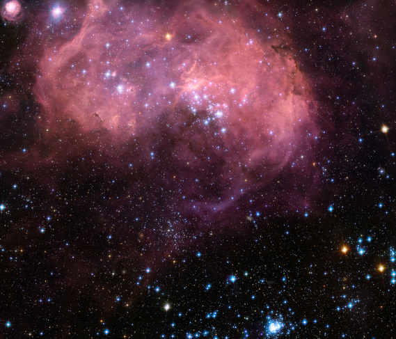 des étoiles se forment dans le Grand Nuage de Magellan distante de 180 000 années lumières de notre