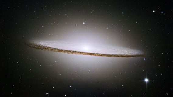 M104 galaxie du Sombrero