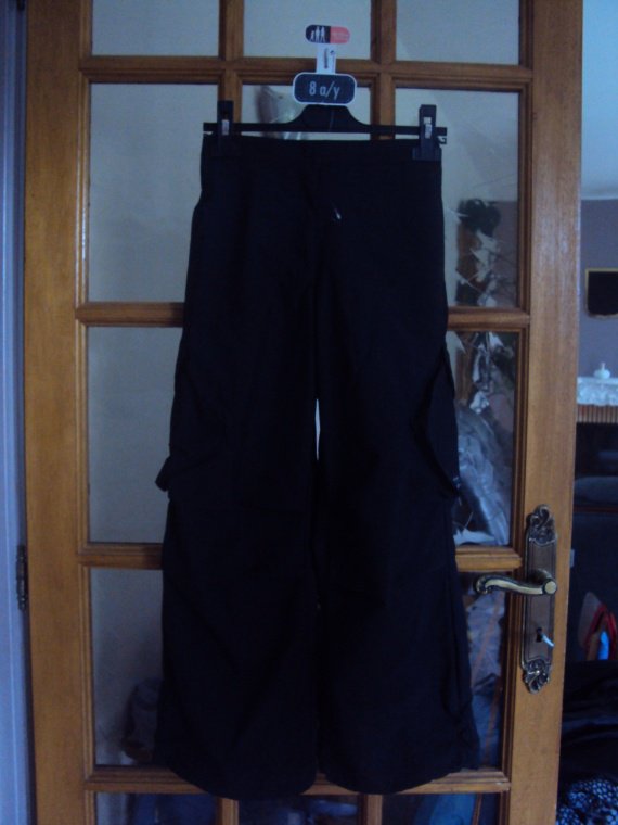 pantalon baggy noir neuf decathlon , 8 ans, 5 euros