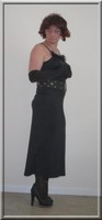 longue robe noir avec plumes 1