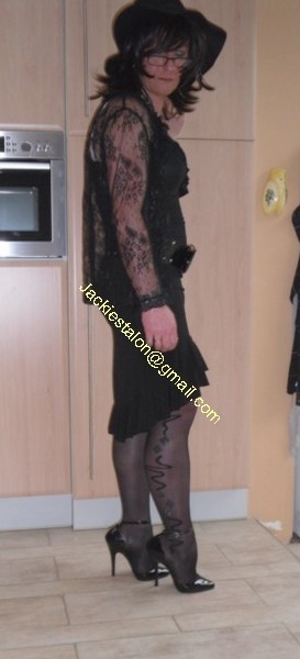 robe noir decolete 20