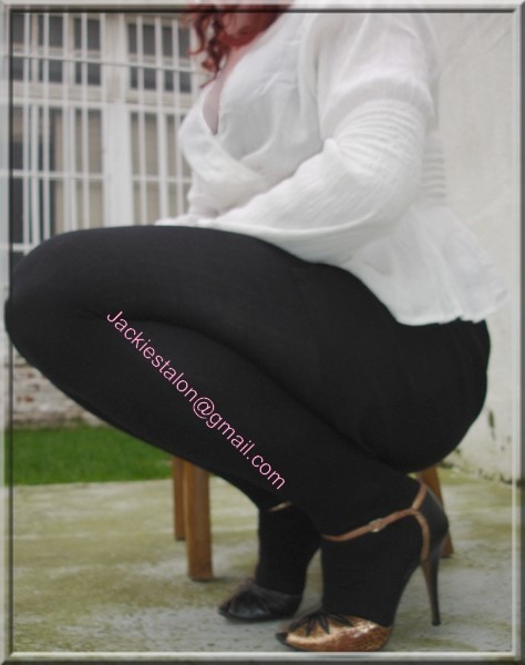 jupe noir blouse blanche 5