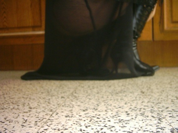 Bottes en dessous du genou a tallon aiguille avec robe noir transparente 8