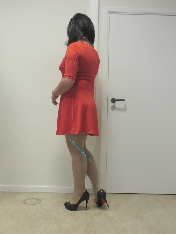 Robe rouge 3 suisses colection 3