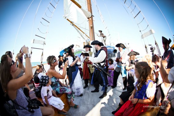 Pirate_Wedding_Pictures