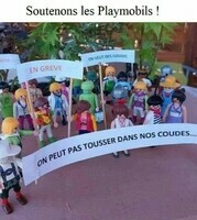Playmobils révolte!