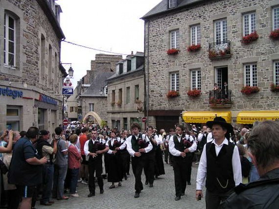 fête bretonne à pontrieux