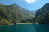 Lac Lauvitel dans le massif des écrins