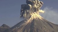 Volcan Colima en éruption