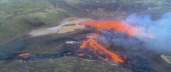 Volcan en éruption en Islande