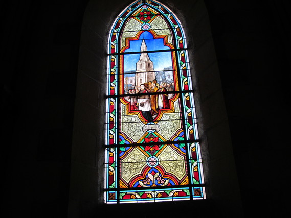 vitrail dans l'église de la Châtre