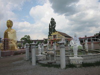 Noyant 03 temple bouddhiste