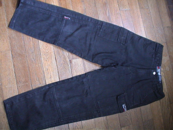 JEAN NOIR DE MARQUE CAMPS  14 ANS   6  EUROS